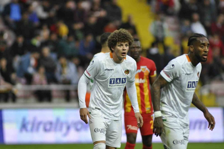 Spor Toto Süper Lig: Kayserispor: 0 - Alanyaspor: 2 (ilk Yarı)