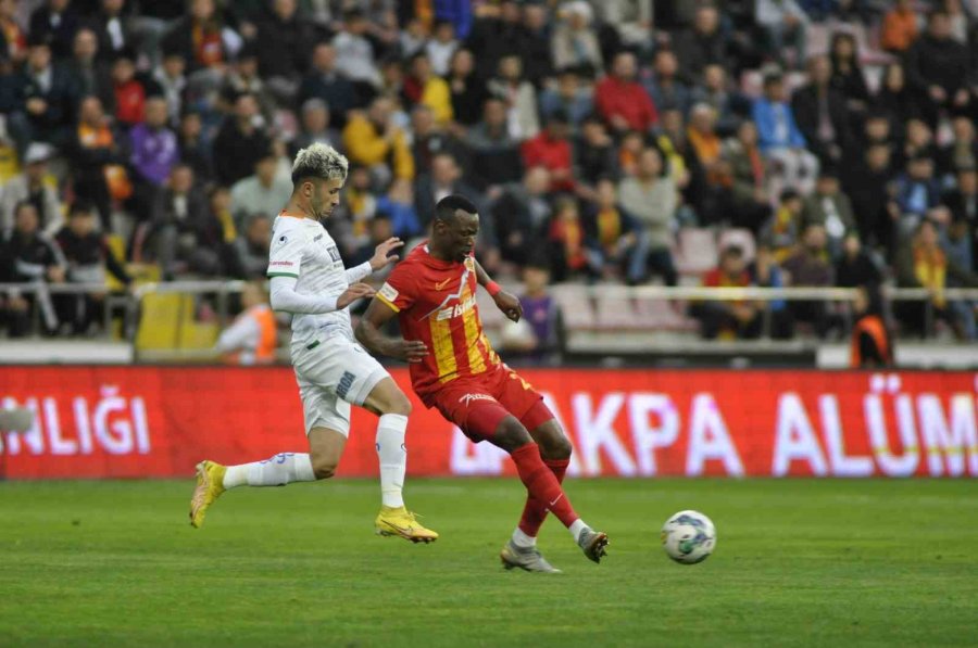 Spor Toto Süper Lig: Kayserispor: 0 - Alanyaspor: 2 (ilk Yarı)