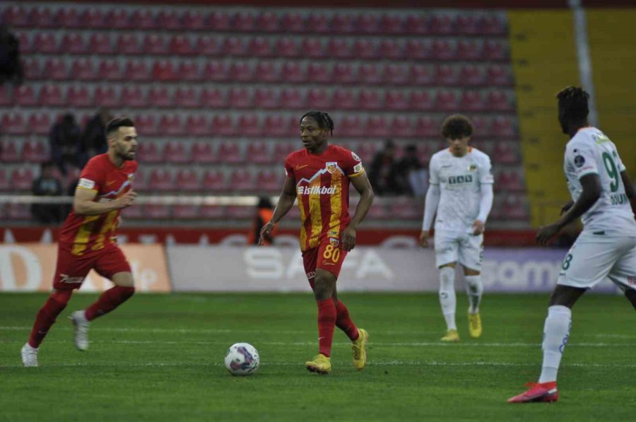 Spor Toto Süper Lig: Kayserispor: 0 - Alanyaspor: 2 (ilk Yarı)
