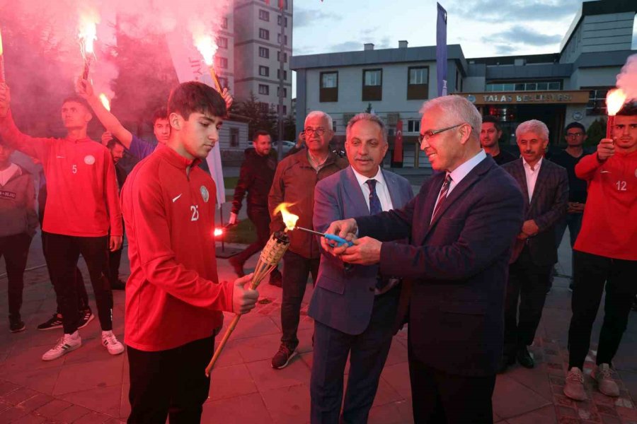 Talas’ta Muhteşem 19 Mayıs Coşkusu