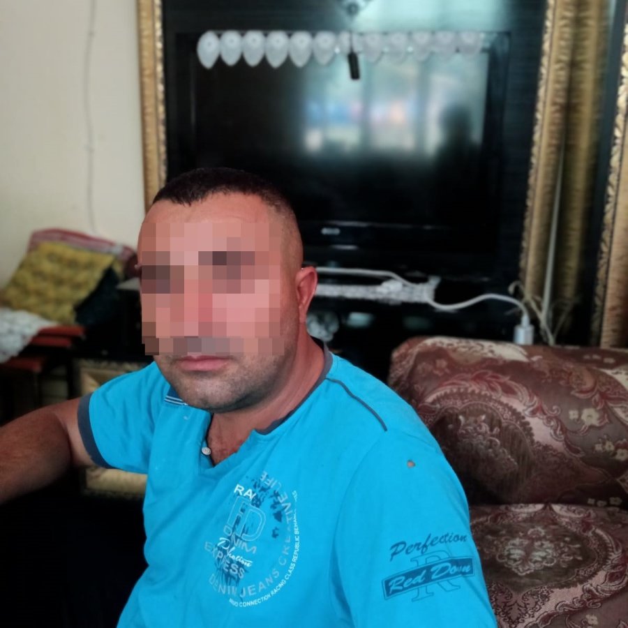 Antalya’da 4 Çocuk Annesi Eşini Sırtından 8 Kez Bıçaklayan Cani Koca Tutuklandı