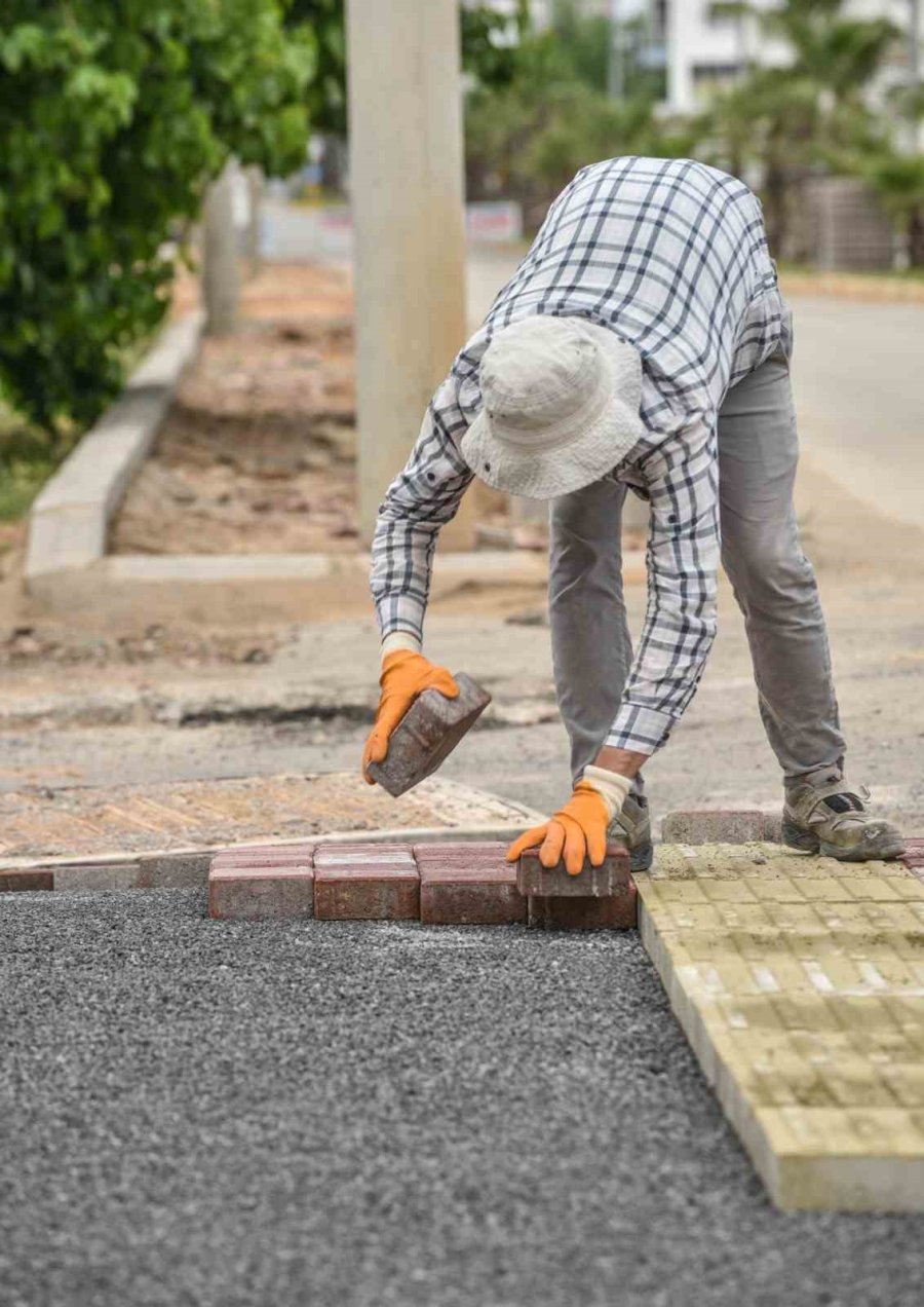 Varsak’a 10 Bin Metrekare Kaldırım
