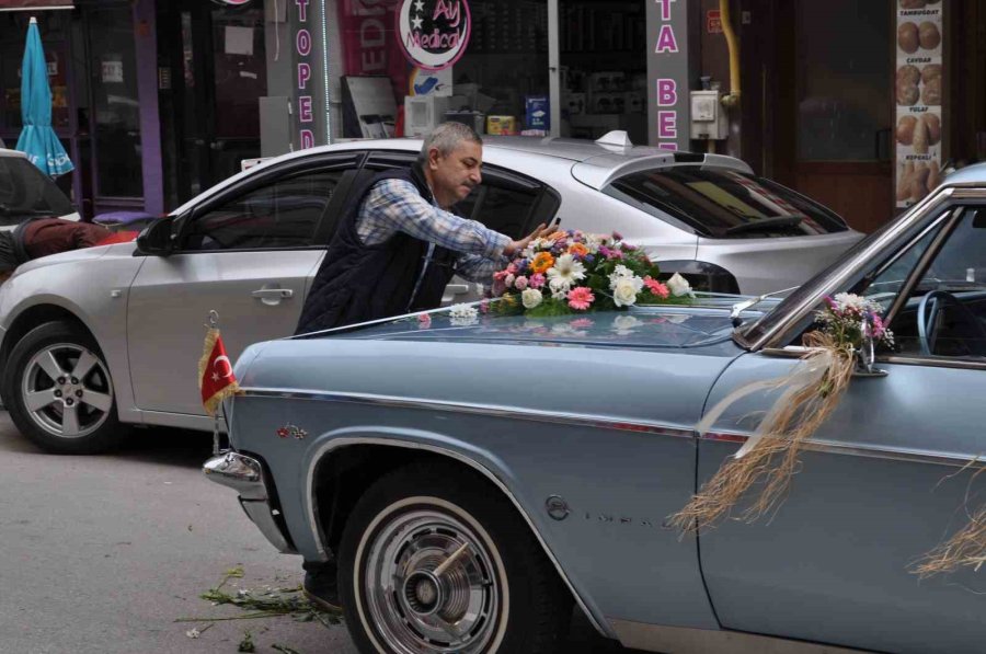 Klasik Araçlar Da Düğünlere Gelin Gibi Süsleniyor