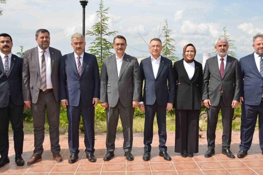 Cumhurbaşkanı Yardımcısı Oktay: “cumhurbaşkanı Yardımcılığı Sevdasına Düştükleri İçin Kendi Vatandaşlarının Sorunlarını Göremiyorlar”