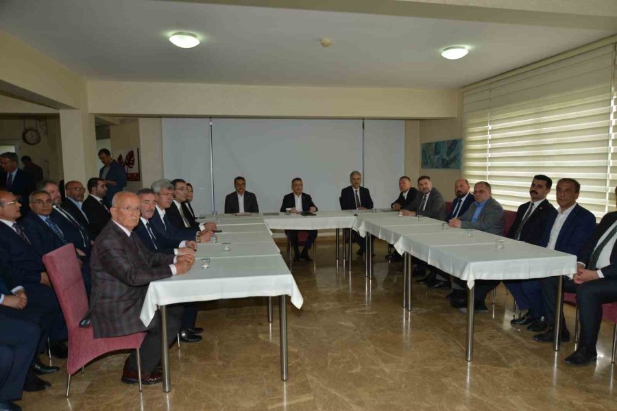 Cumhurbaşkanı Yardımcısı Oktay: “cumhurbaşkanı Yardımcılığı Sevdasına Düştükleri İçin Kendi Vatandaşlarının Sorunlarını Göremiyorlar”