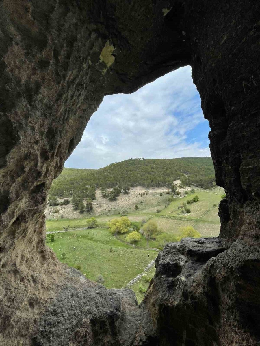 Doğa Yürüyüşçüleri Zahran Vadisi’nde Eşsiz Manzaraları Fotoğrafladı