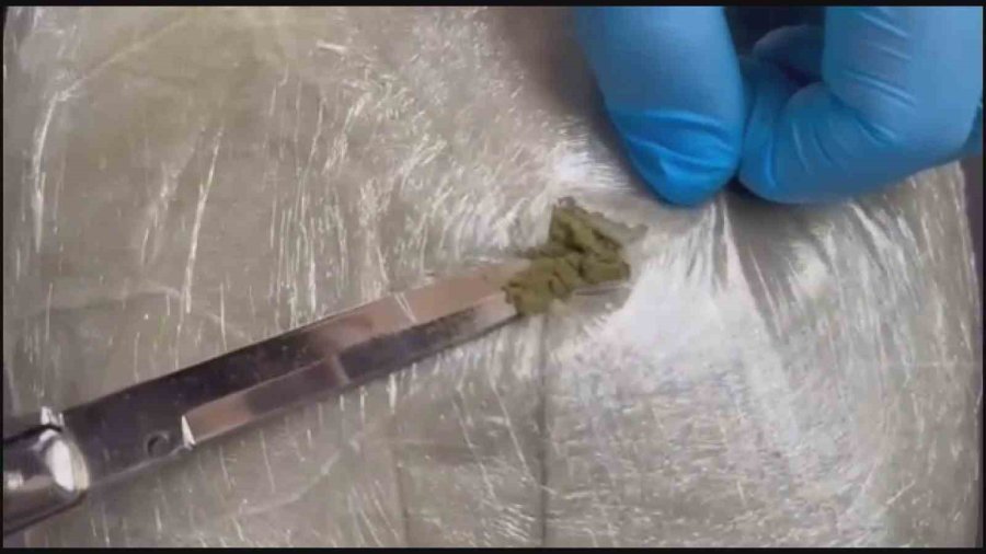 Lavaşların Arasında Uyuşturucu Taşıyan Zehir Taciri Yakayı Ele Verdi