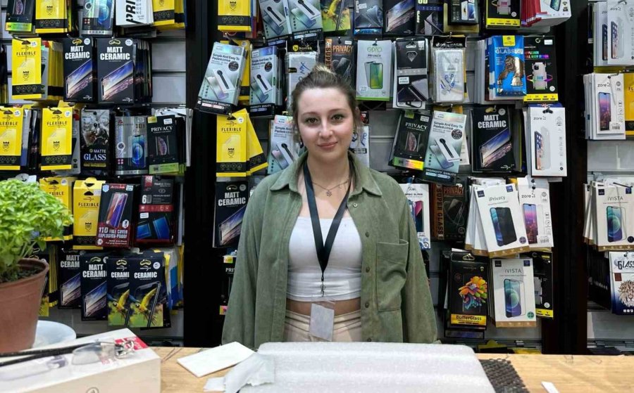 Vatandaşların Cep Telefon Ekranlarını Korumasında Yeni Favorisi Bu Camlar