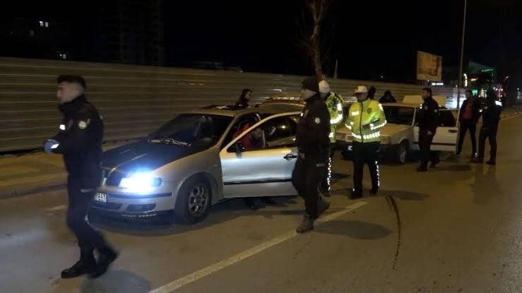 Aksaray Polisi Modifiyeli Araçlara Göz Açtırmıyor