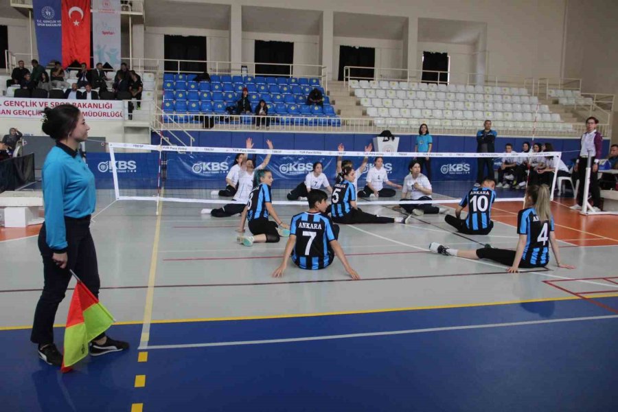 Bedensel Engelliler Oturarak Voleybol Türkiye Şampiyonası, Karaman’da Başladı