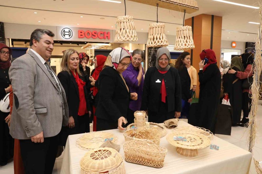 Kaymek “sanat Örgüsü El Sanatları" Sergisi Açıldı