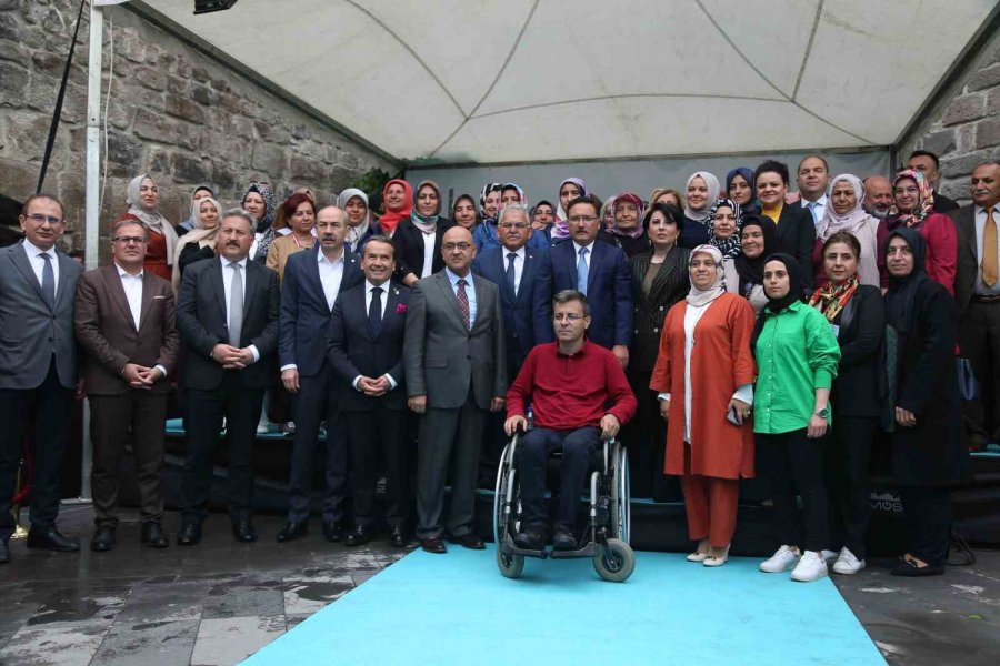 Vali Çiçek’ten Başkan Büyükkılıç’a Övgü Ve Teşekkür