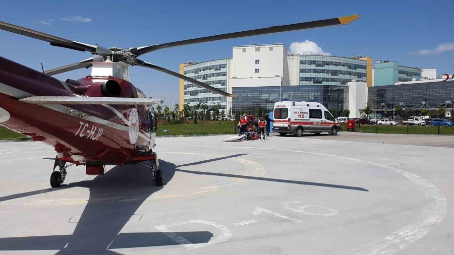 Hava Ambulansıyla Nakledilen Hasta: “eskiden At Arabasıyla Geliyorduk Hastaneye, Şimdi Devletimiz Bizi Helikopter İle Getiriyor”