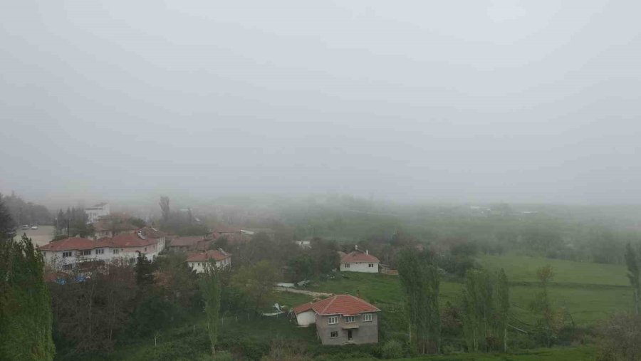 Mihalıççık’ın Yüksek Kesimlerini Sis Kapladı
