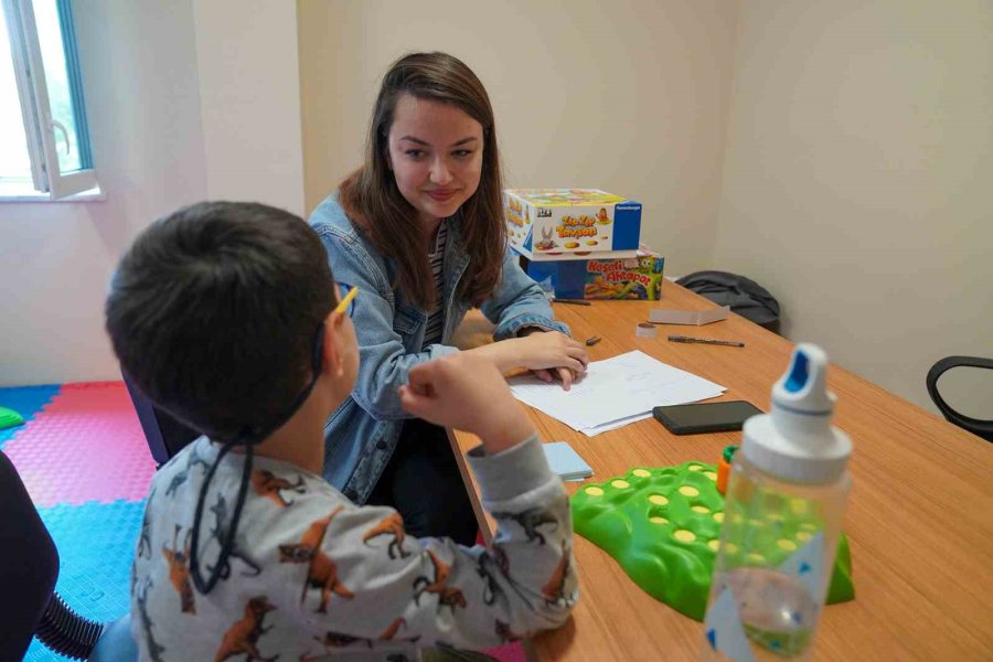 Dil Ve Konuşma Terapisi Merkezi Hizmete Başladı