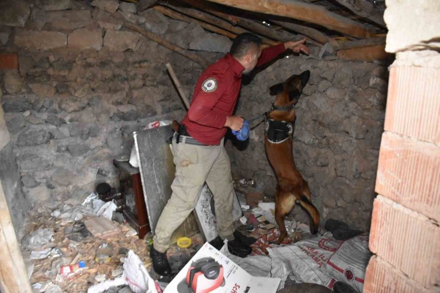 Aksaray’da Uyuşturucu Operasyonu: 4 Gözaltı