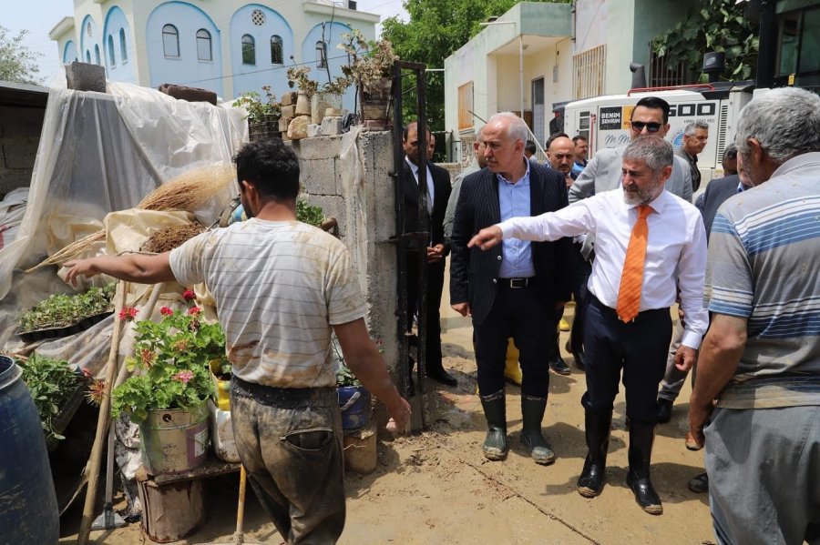 Mersin’de Selden Etkilenen Vatandaşların Hesaplarına 10 Bin Tl Yatırıldı