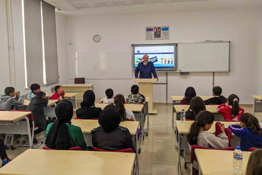 Karaman’da Çocuk Üniversitesi, Depremden Etkilenen Çocuklar İçin Etkinlik Düzenledi