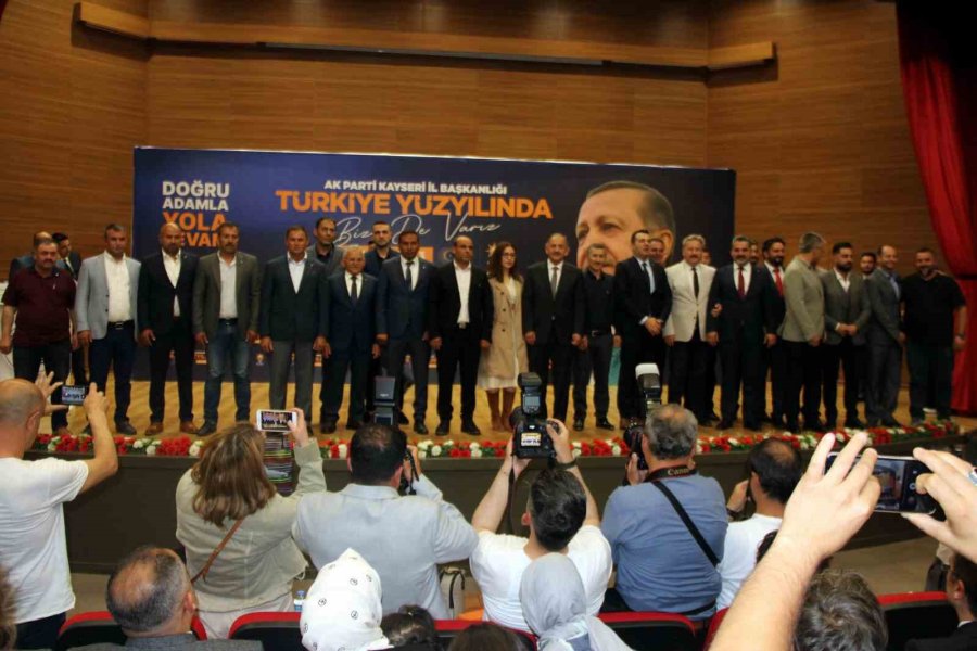 Ak Partili Özhaseki’den Özdağ’a: "bir Kırmızı Plakalı Araç Gösterdiler Diye Niye Kendinden Geçtin?"