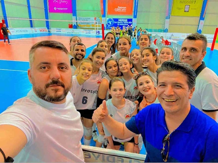 Döşemealtı’nın ‘nar Taneleri’ Türkiye Şampiyonası İçin İzmir’de
