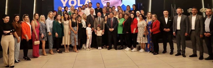 Başkan Çolakbayrakdar, Deprem Bölgesinde Çalışan Berber Ve Kuaförlerle Bir Araya Geldi