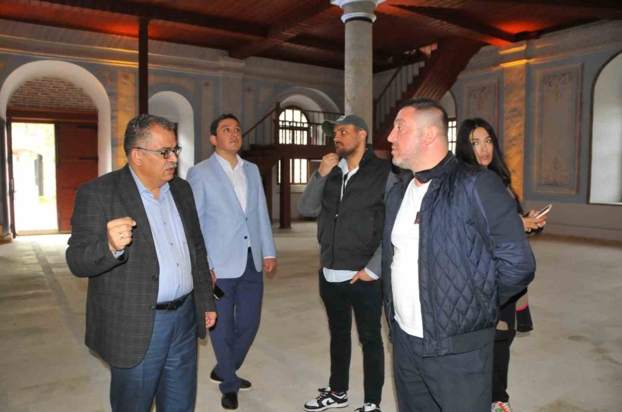 Eski Milli Futbolcu Nihat Kahveci Akşehirlilerle Buluştu