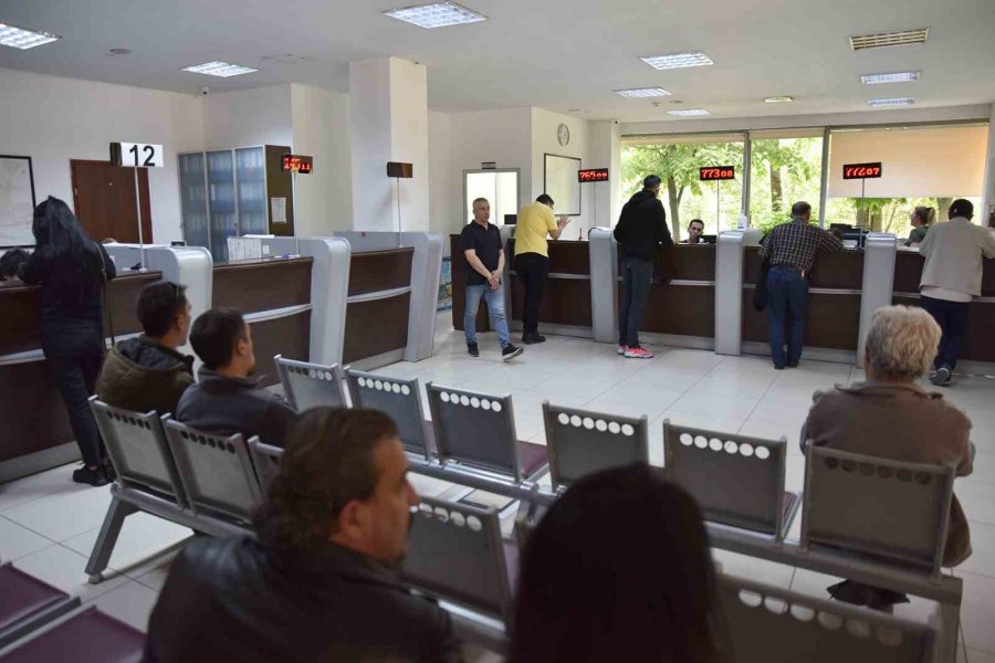 Vezneler Hafta Sonu Açık Olacak