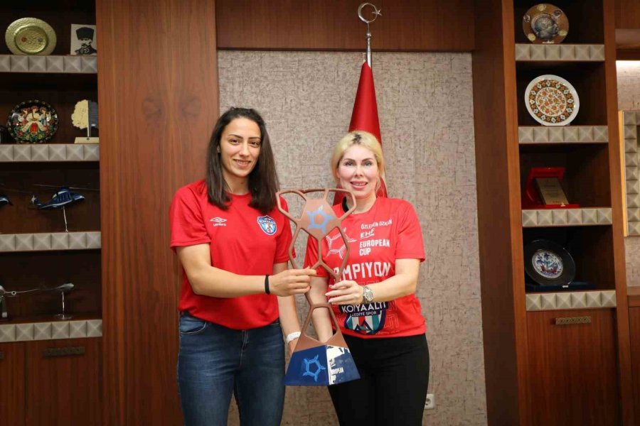 Rektör Özkan Avrupa Şampiyonlarını Ağırladı