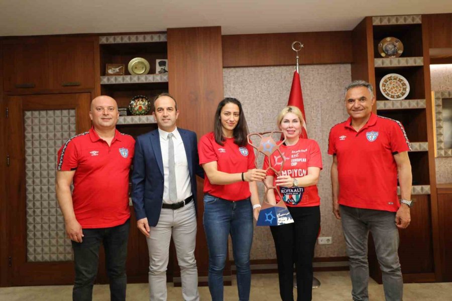 Rektör Özkan Avrupa Şampiyonlarını Ağırladı