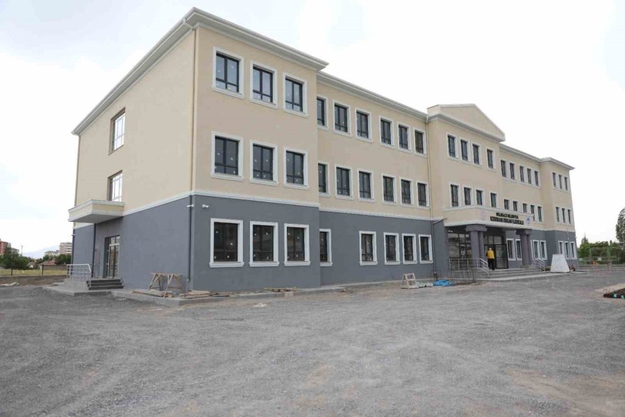 Melikgazi, Kentsel Dönüşüm Alanına 2 Okul Birden Kazandırdı