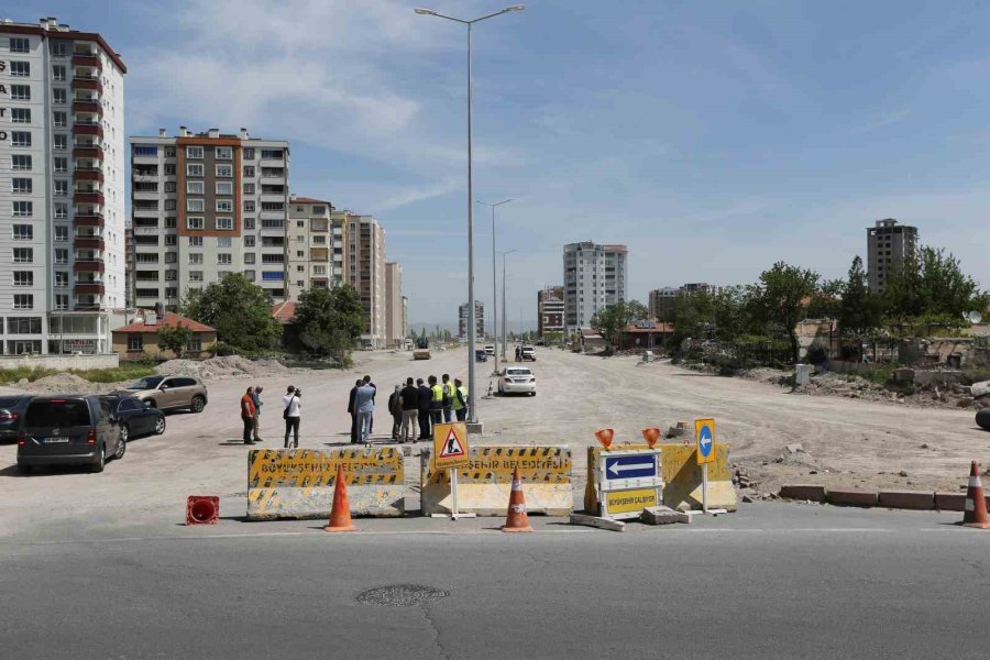 Başkan Büyükkılıç’tan Kocasinan Bulvarı’nı Havaalanı’na Bağlayacak Yolda Denetleme