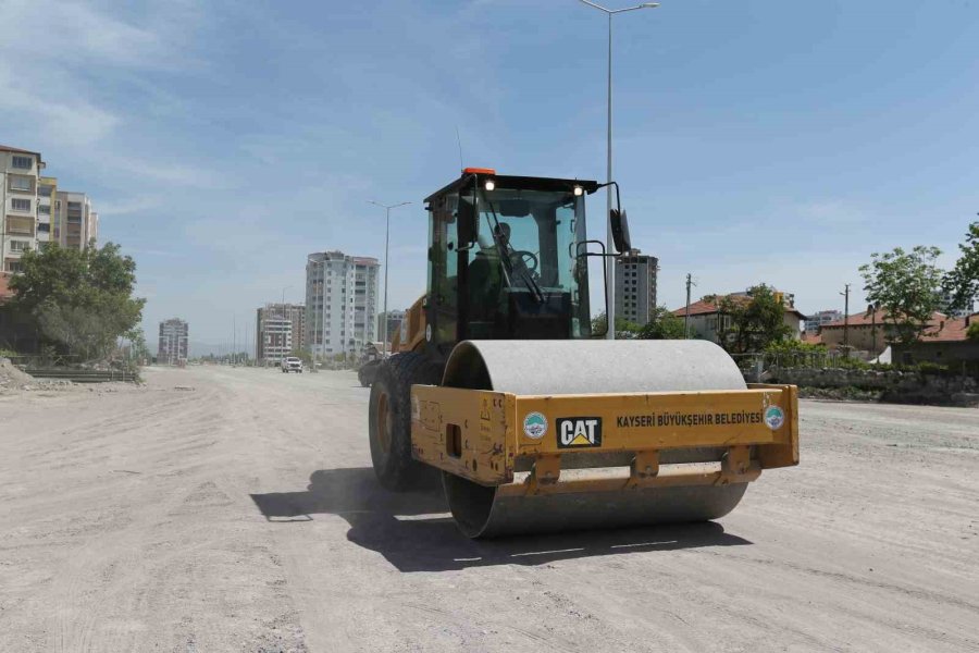 Başkan Büyükkılıç’tan Kocasinan Bulvarı’nı Havaalanı’na Bağlayacak Yolda Denetleme