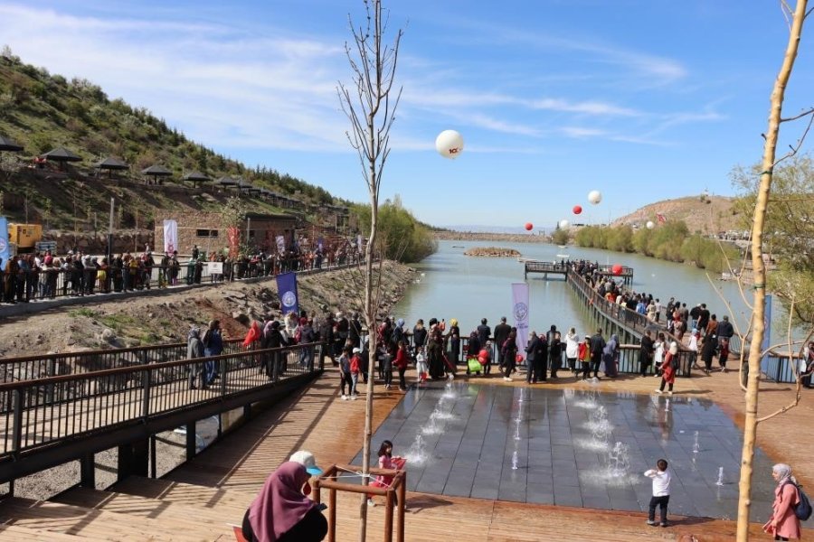 Kayserililer Zincidere 100. Yıl Mesire Alanı’na Akın Etti: 22 Günde 130 Bin Ziyaretçi