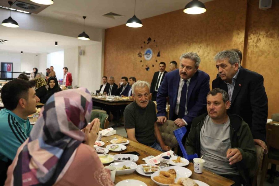 Başkan Palancıoğlu Engelli Vatandaşlarla Buluştu