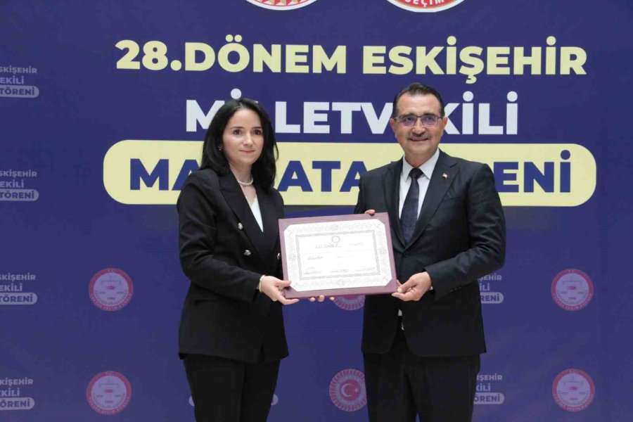 Ak Parti Eskişehir Milletvekilleri Mazbatalarını Aldı