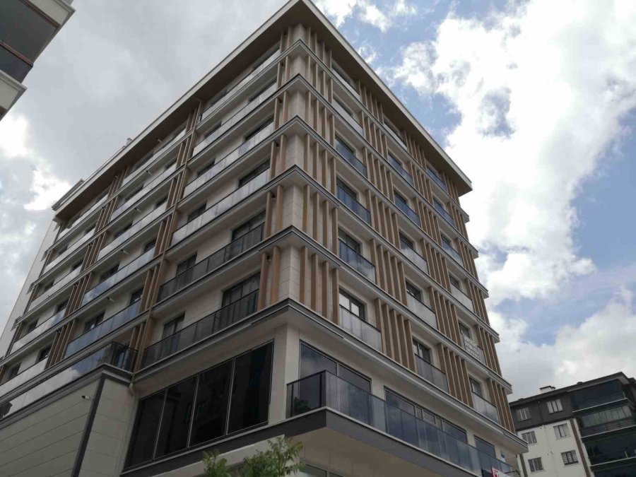 Aksaray’da Ölen Hemşire Soruşturmasında Doktor Ve Hastane Müdürü Gözaltına Alındı