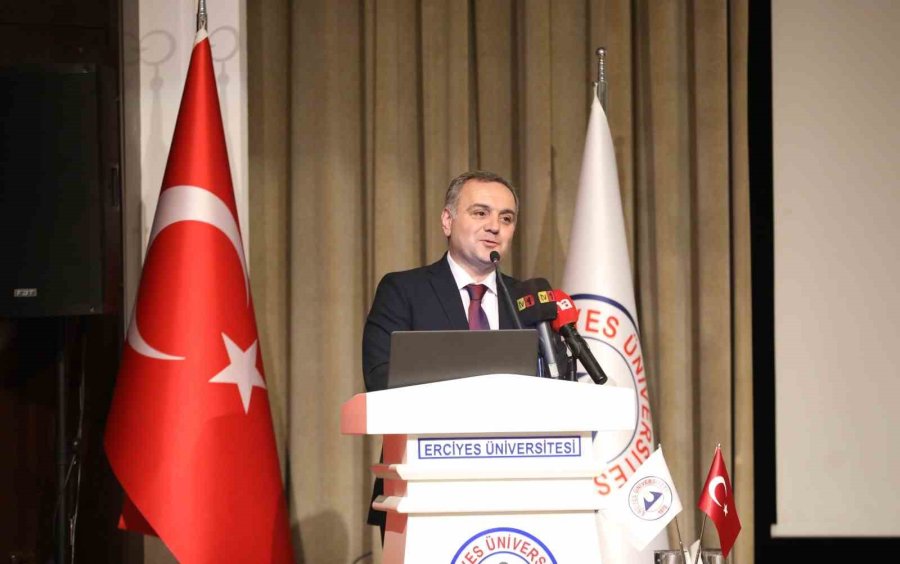 Erü’de ‘millî Mücadele’den Bugüne Dış Politika’ Konferansı Düzenlendi