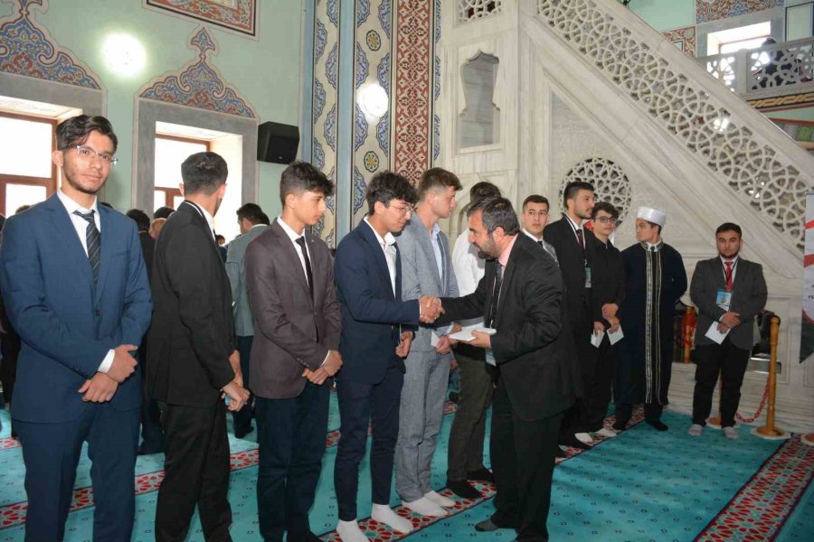 Eskişehir’de “genç Hatipler Hutbe Okuma Bölge Yarışması” Gerçekleştirildi