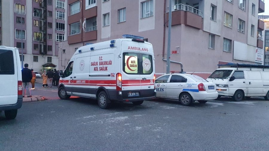 Komşuların Otopark Kavgası Kanlı Bitti: 1 Yaralı