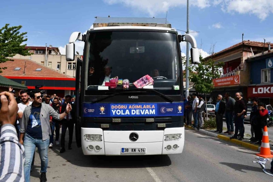 Cumhur İttifakı Tomarza’da Coşkuyla Karşılandı