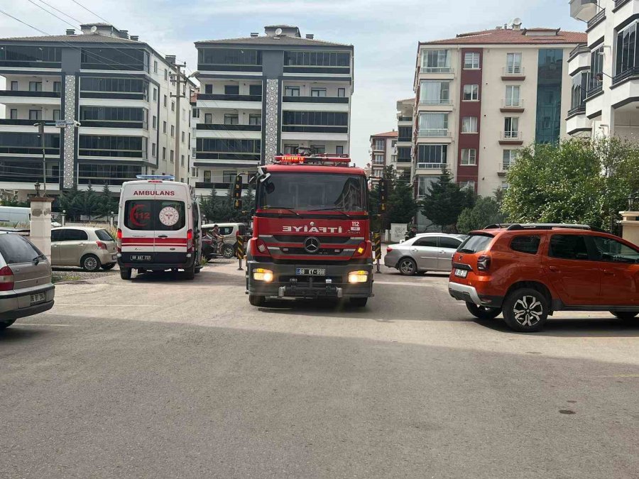 Çocuğun Yaktığı Elektrikli Soba Az Kalsın Faciaya Neden Oluyordu