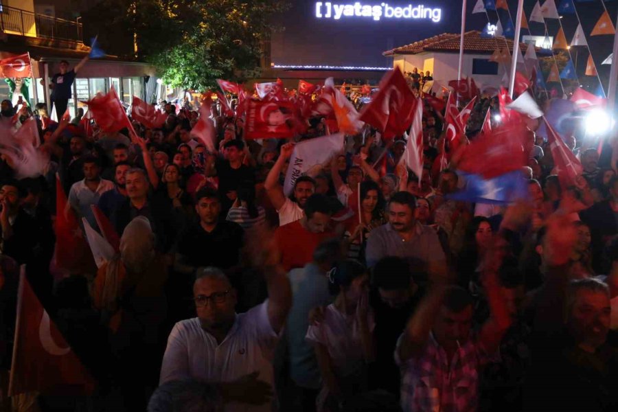 Bakan Çavuşoğlu’ndan Zafer Konuşması: “bu Millet Sana Güvenmiyorsa Dön Aynaya Bak. Kaç Seçimdir Kaybediyorsun”