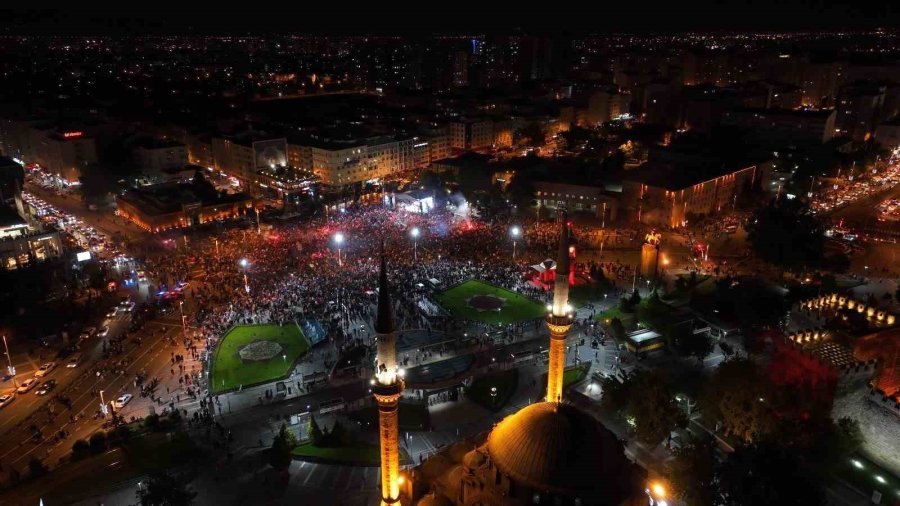 Kayseri’deki Erdoğan Coşkusu Havadan Görüntülendi