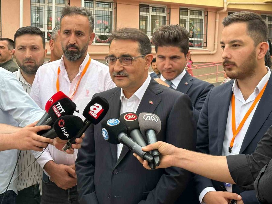 Bakan Dönmez Oyunu Eskişehir’de Kullandı