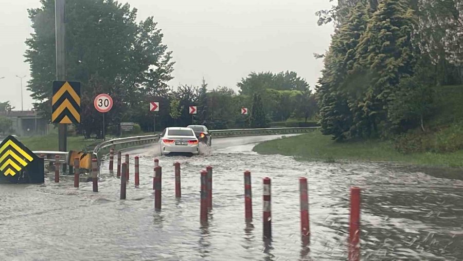 Eskişehir Yağmura Teslim Oldu