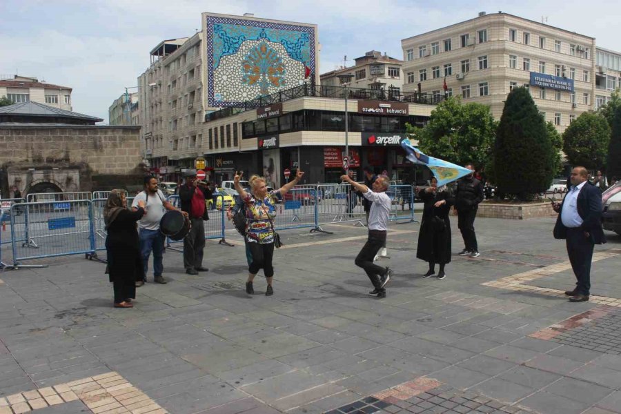 Adak Adadı, Sözünü Tuttu