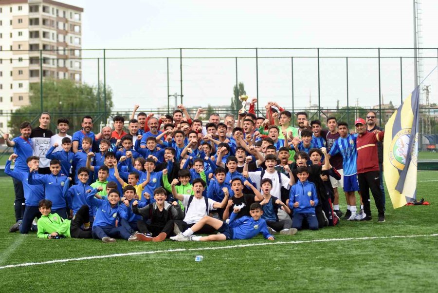 Sporcu Fabrikası ’şampiyonluk Fabrikası’ Oldu