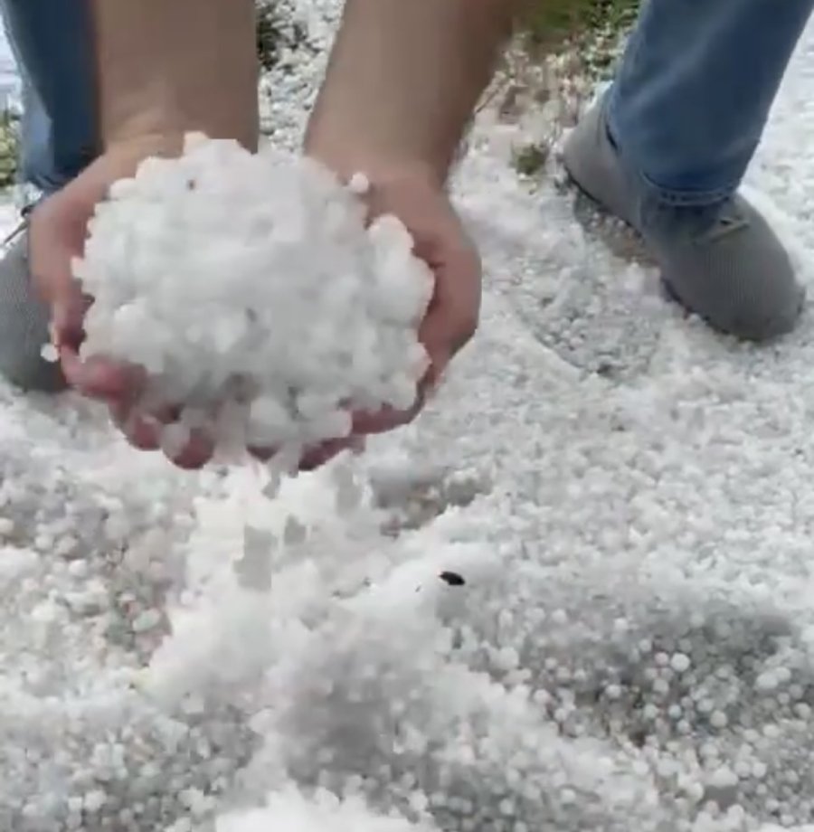 Mayıs Ayında Avuç Avuç Dolu Yağdı