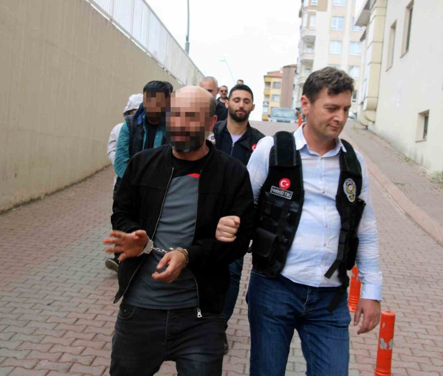 Uyuşturucu Satıcılarına Darbe: 6 Gözaltı