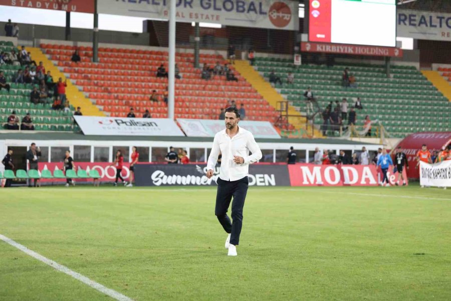 Spor Toto Süper Lig: Corendon Alanyaspor: 0 - Kasımpaşa: 0 (ilk Yarı)